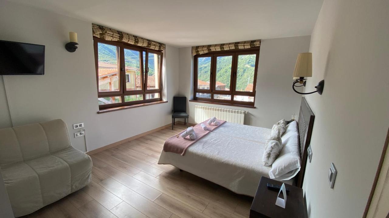 Hotel La Cuna Del Sella Осеха де Сахамбре Екстериор снимка