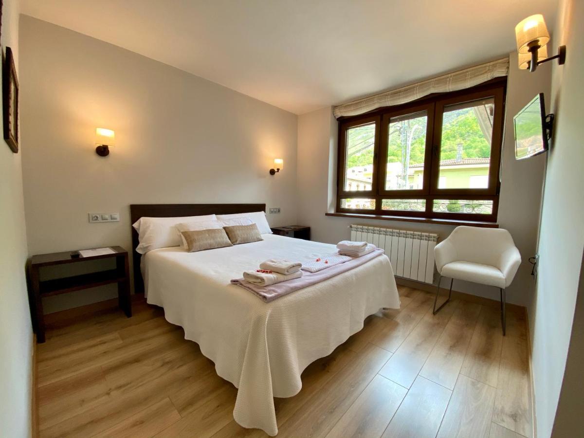 Hotel La Cuna Del Sella Осеха де Сахамбре Екстериор снимка