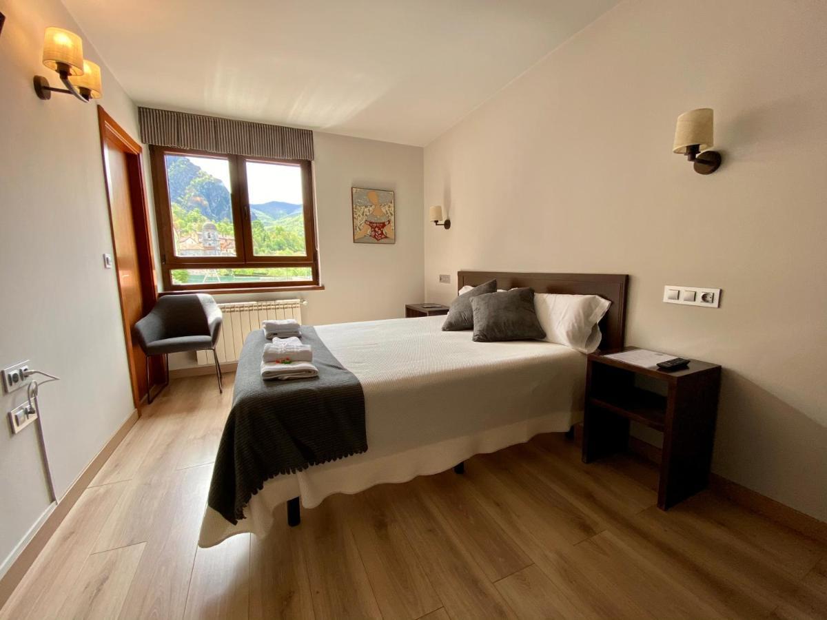 Hotel La Cuna Del Sella Осеха де Сахамбре Екстериор снимка